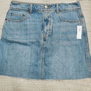 NWT Old Navy size 8 Denim Mini Skirt